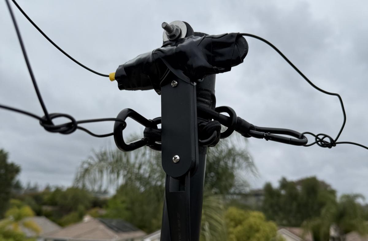 Feed point for the N6MUD 40-meter horizontal loop