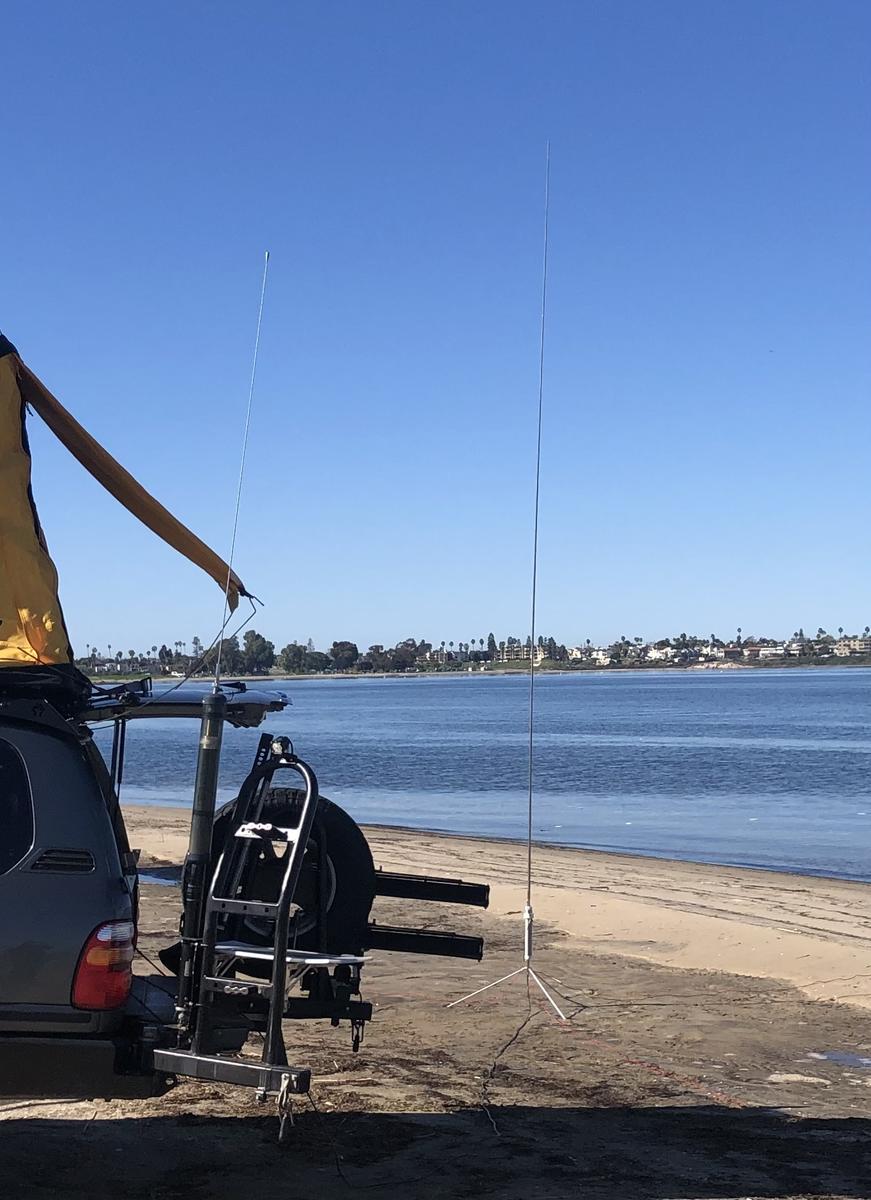 N6MUD Land Cruiser mobile antenna setup at Fiesta Island