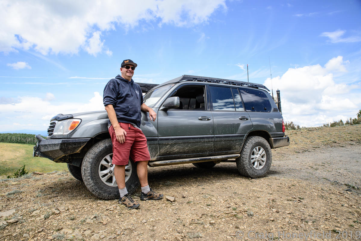Amateur radio installation in the N6MUD 100 Series Toyota Land Cruiser